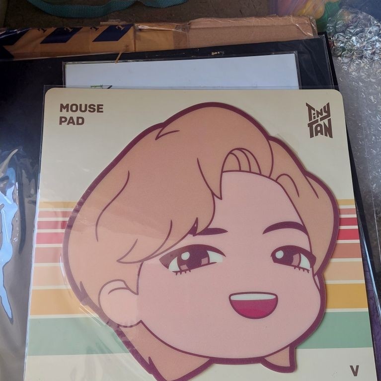 mouse pad tinytan bts V