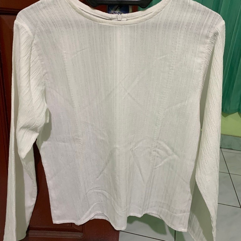 Preloved Basari.id - Milly Blouse - Broken White