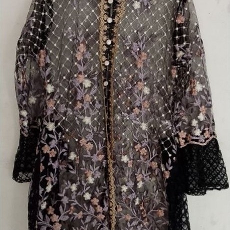 Outer kebaya Hitam dengan Bordir Bunga