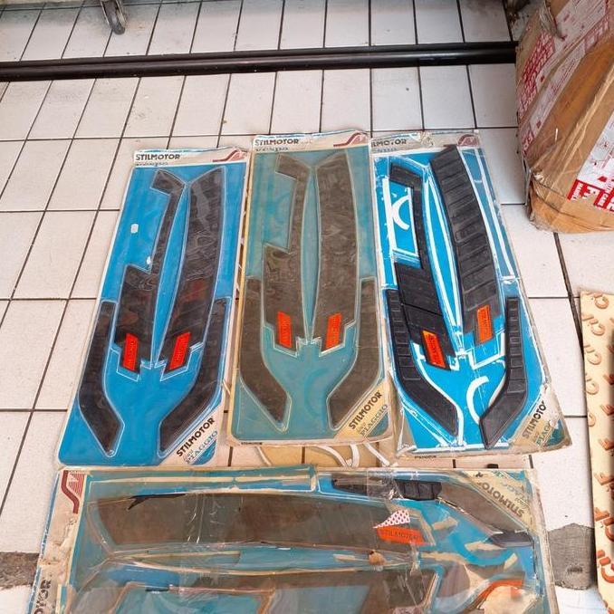 SATU SET TRIM BY STILLMOTOR BODY SPAKBOR TRIM VESPA PTS SPECIAL DARLING ORI ITALY UTUH CAKEP RARE NH
