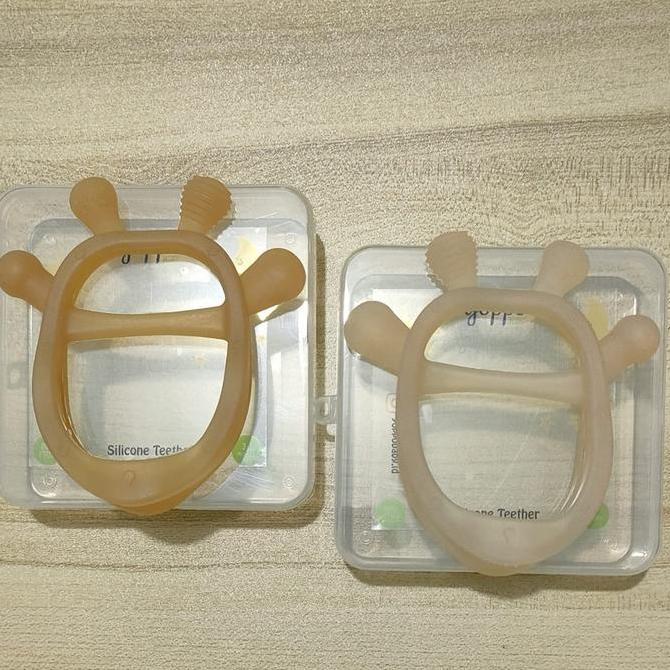 Yoppo Baby - Teether Gelang Jerapah free Case / Mainan Gigitan Bayi BPA Free  teether free Case