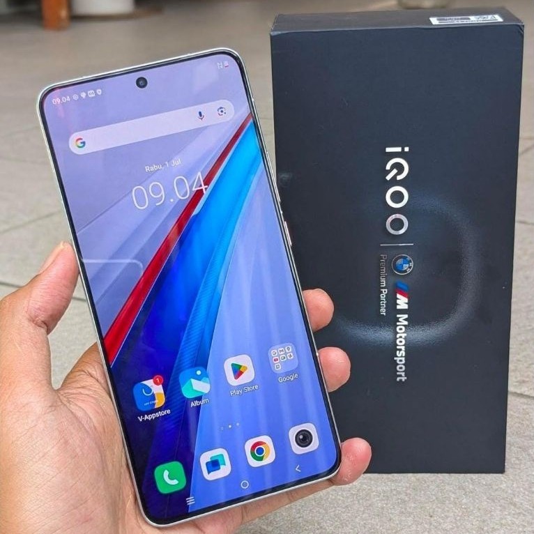 Iqoo 13 12GB/256GB Second Bekas Garansi Resmi