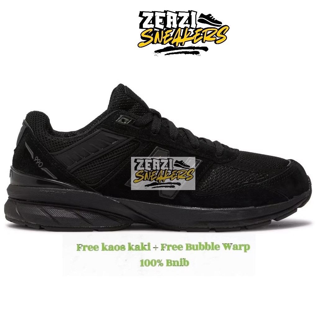 Sepatu sneakers 990v5 all triple black