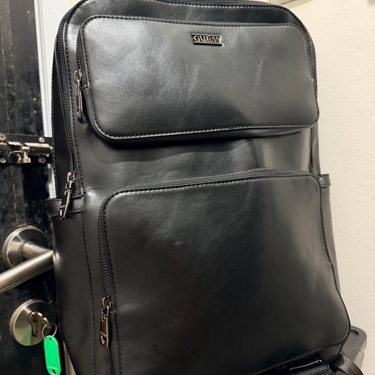 GUESS BACKPACK BLACK ORIGINAL 100%