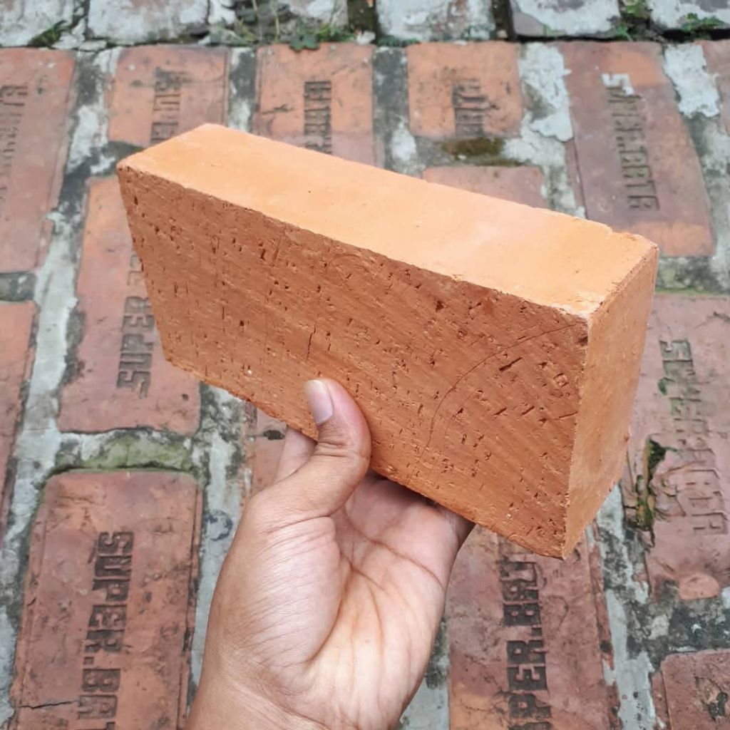 Batu Bata Merah Press / Batu Bata Merah