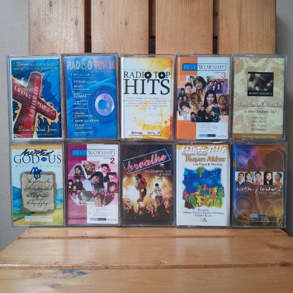 KOLEKSI 10 KASET PITA MUSIK LAGU ROHANI KRISTEN DAN LAINNYA.