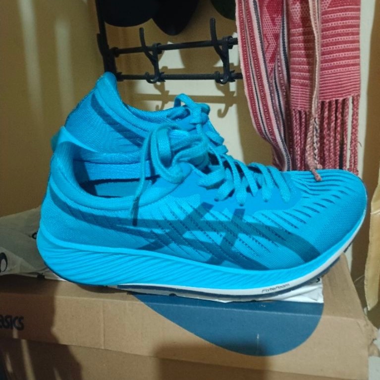 ASICS Metaracer berwarna biru cerah size 40 insole 25cm