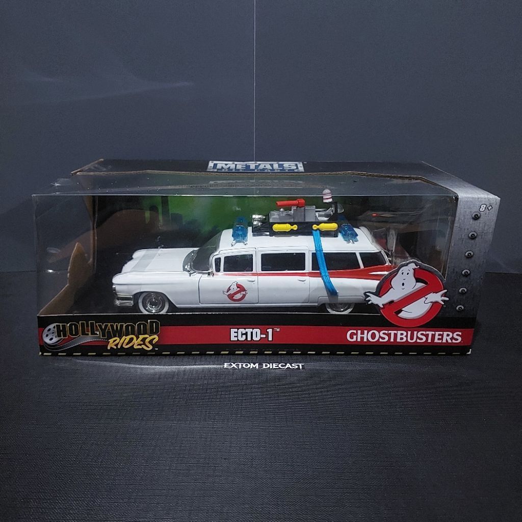 Hollywood Rides Ecto 1 Ghostbusters