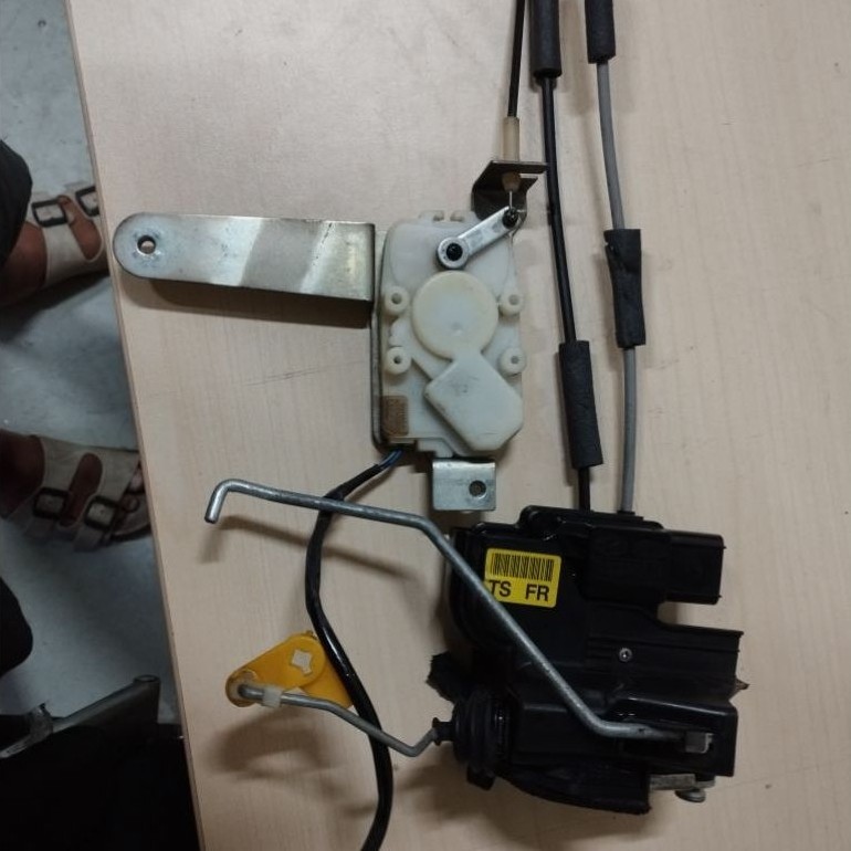 LATCH DOOR LOCK DEPAN KANAN KIA ALL NEW PICANTO DOOR LOCK PICANTO