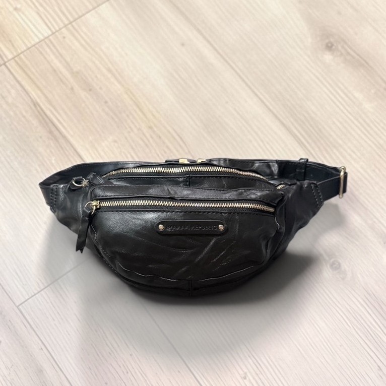 Tas Waist Bag kulit asli banana republic