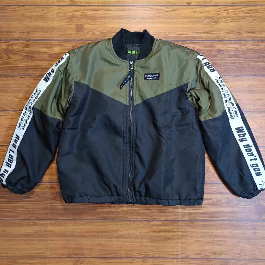 Jaket Bomber Anak Tapped Second Original size 8-9tahun
