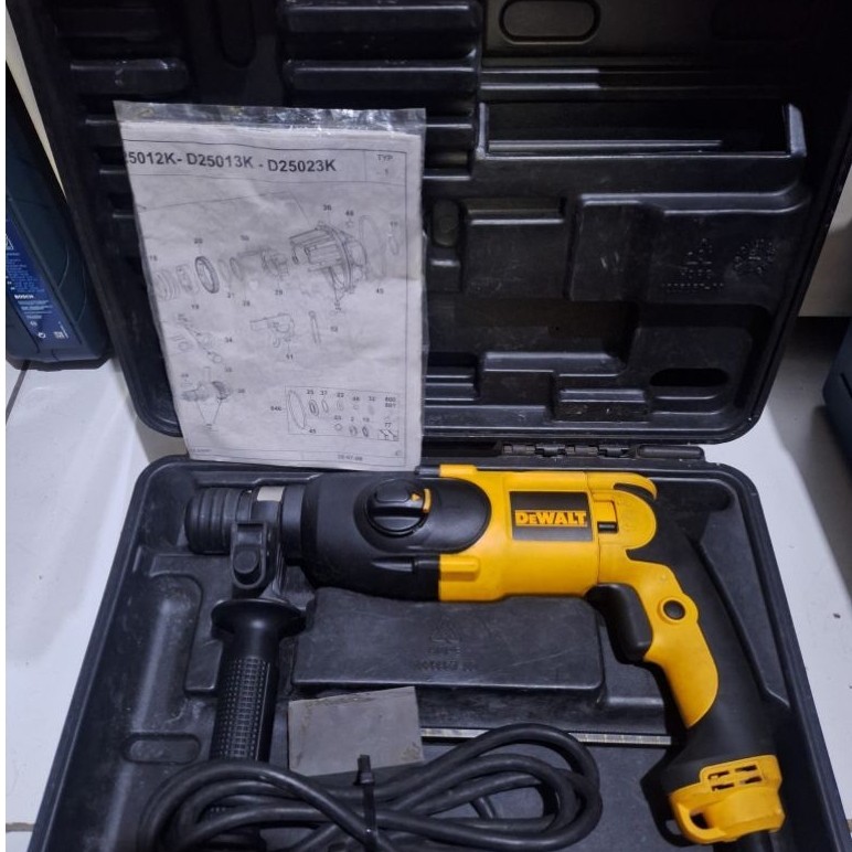 Mesin Bor Rotary Hammer Drill 2Mode DEWALT D25012K