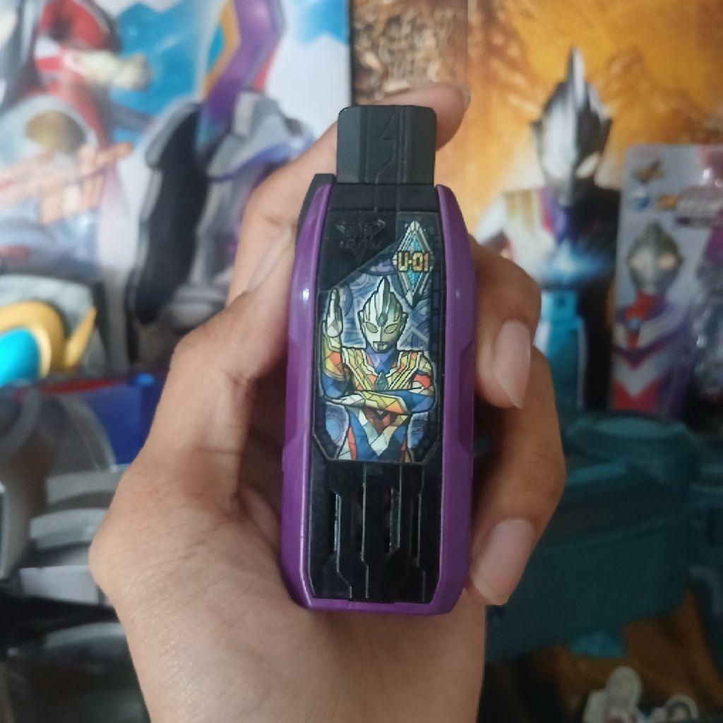 DX Hyper Key Ultraman Trigger Multi & Power type