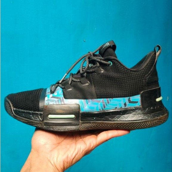Sepatu Basket PEAK