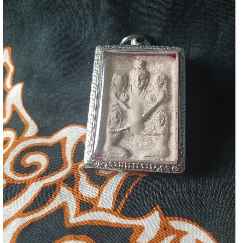Liontin Lersi Mahasaneh
