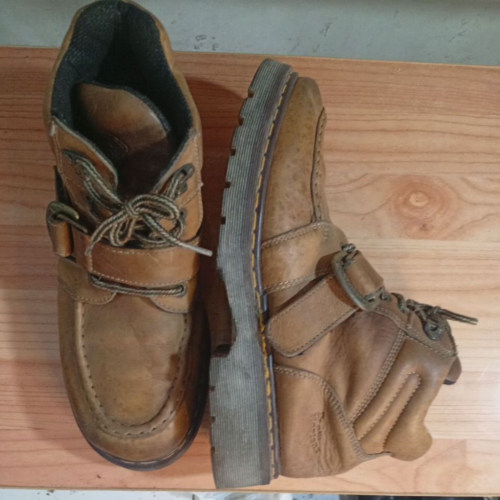 sepatu boot DM size 46