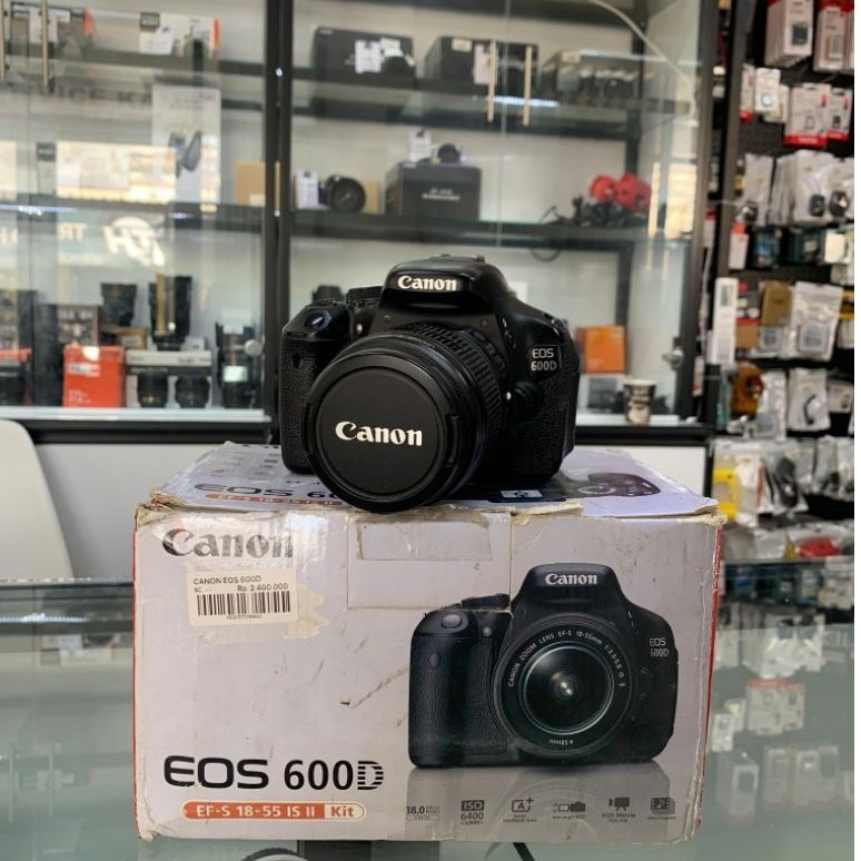 CANON EOS 600D