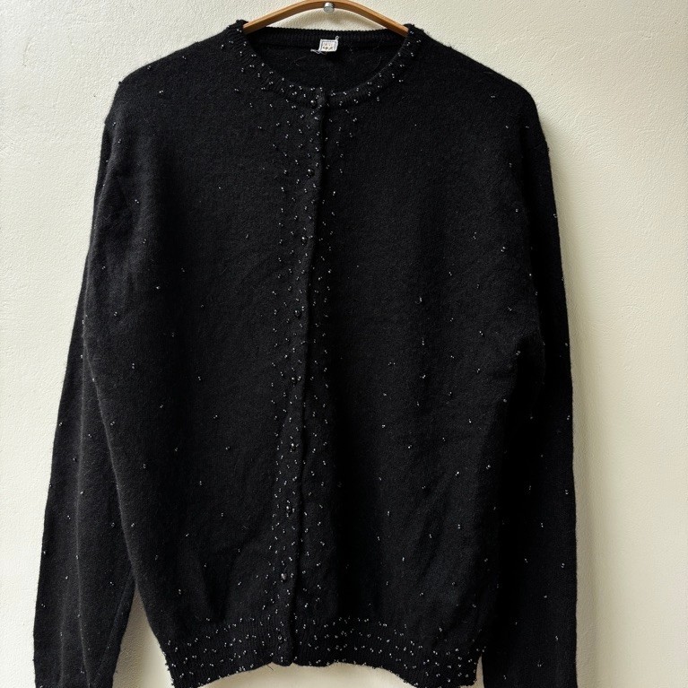 (check out di carousel disct 10% + free ongkir jawa bali) 100% extra fine wool sweater dengan tag wo