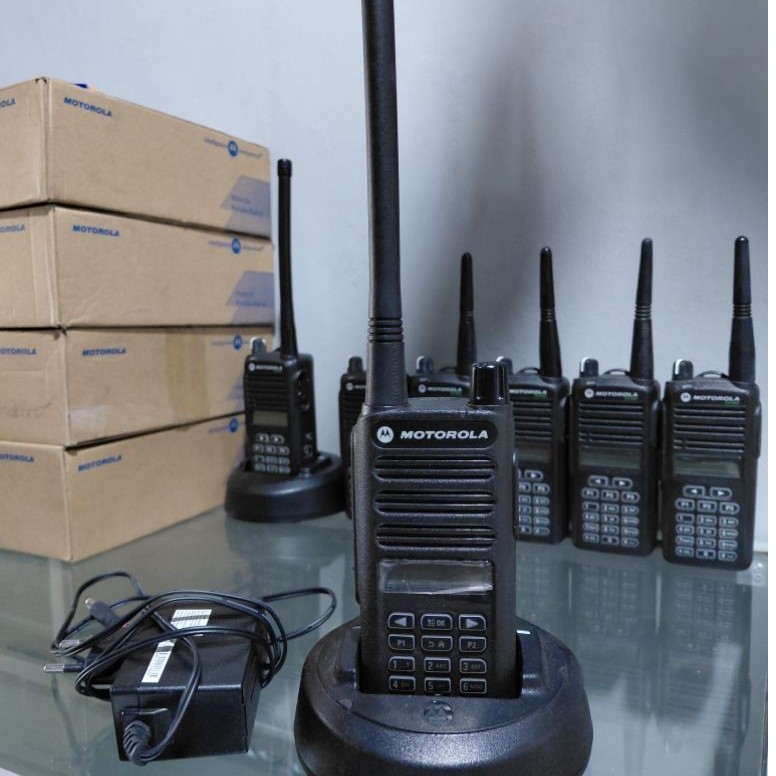 HT motorola xir c2660 VHF 136-174mhz second lengkap charger