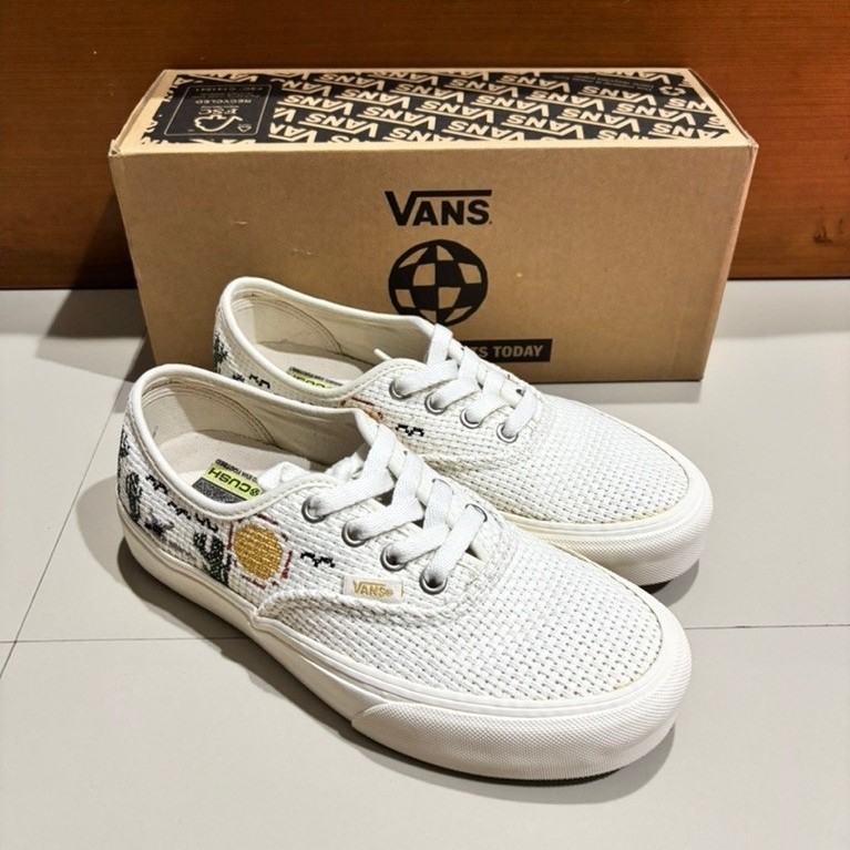 Sepatu Vans Authentic VR3 - Dessert Embroidery Marshmallow Second
