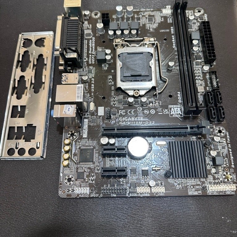 montherboard Gigabyte GA-H110M-DS2