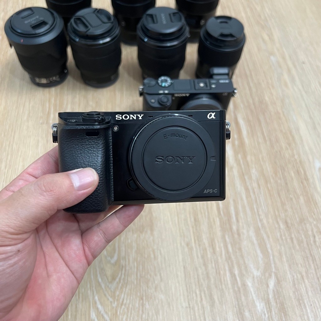 Kamera Sony A6300 Body Only