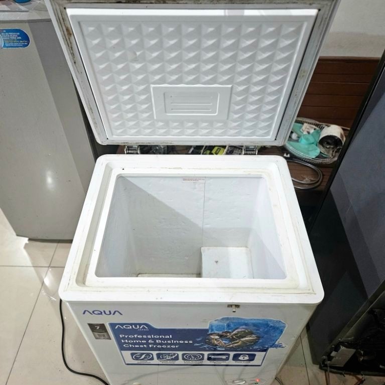 BOX FRESER/ FREEZER 100L AQUA AQF 100 SEKEN / BEKAS