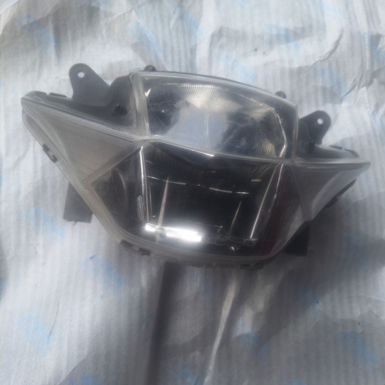 Lampu Depan Reflektor Suzuki GSX-R 150R Bekas Original