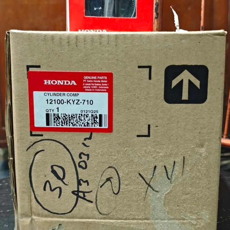 HONDA Blok Seher kode 12100-KYZ-710 bundling dengan Piston kit  kode 131A1-KYZ-900 original AHM equi