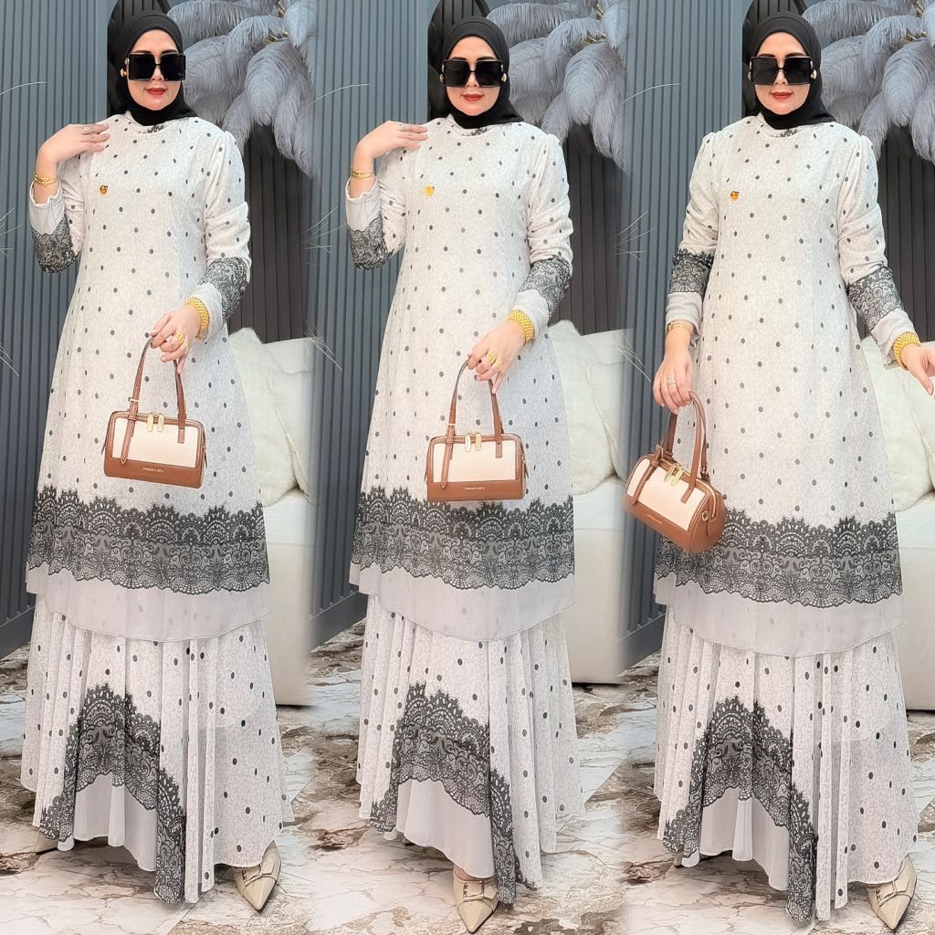 Gamis wanita motif polkadot lengan panjang dengan detail renda warna putih abu-abu