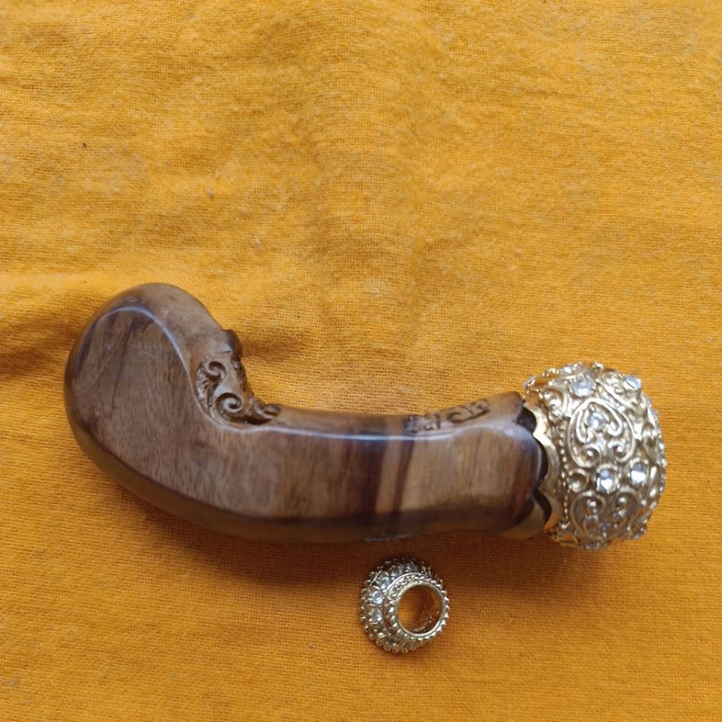 deder selut keris