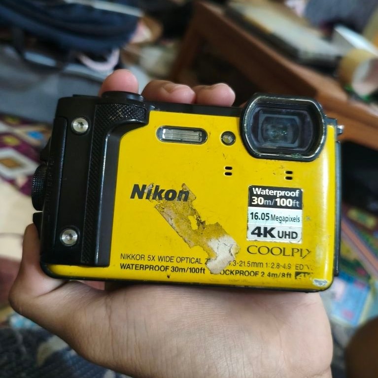 Nikon coolpik W300