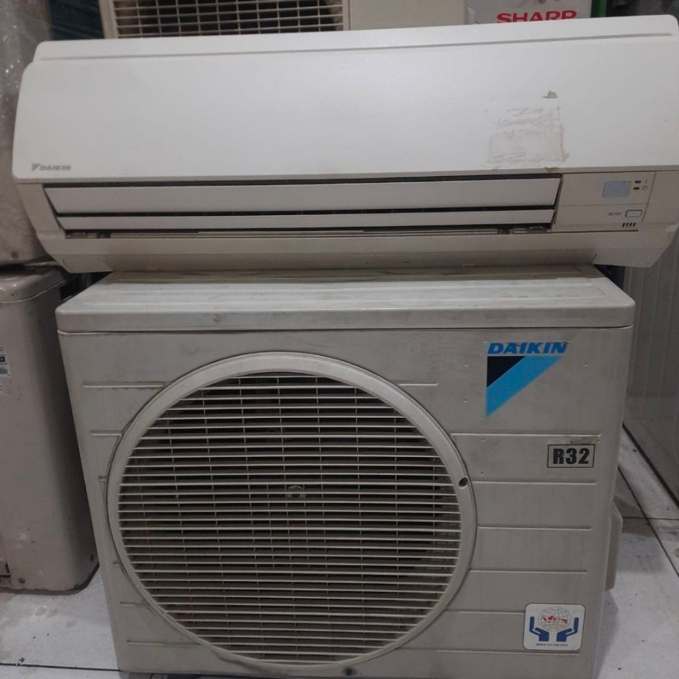 AC DAIKIN 1PK second pemakaian 1bln