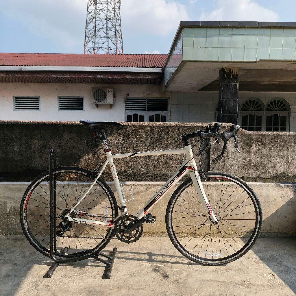 Sepeda Roadbike Polygon Helios C3 Size L Kondisi Seken Like New