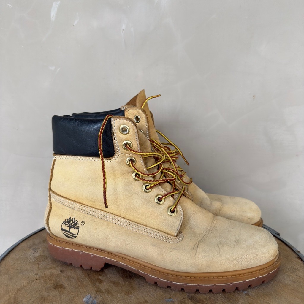 Timberland boots yellow icon