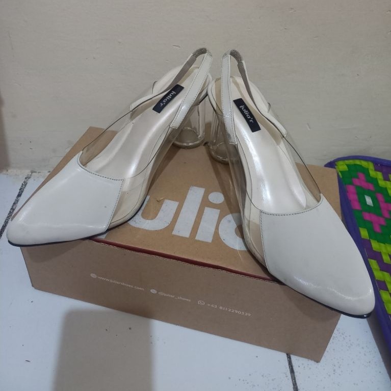 Preloved Sepatu Heels Juliar Warna Cream Size 38