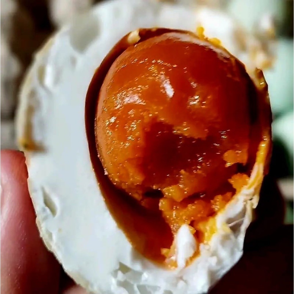 Telur Asin Organik khas brebes Masir dan Berminyak (MATANG)