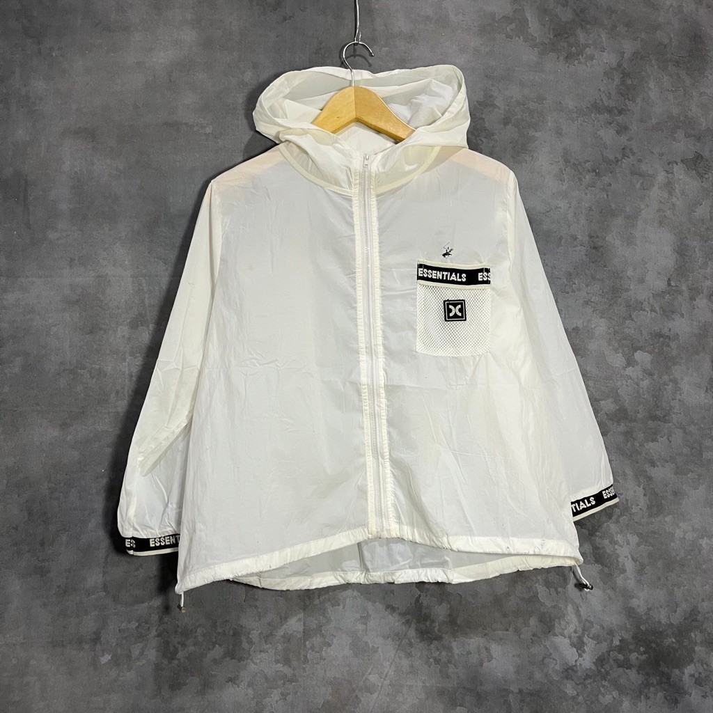 Windbreaker Outdoor essentials putih original second preloved 236