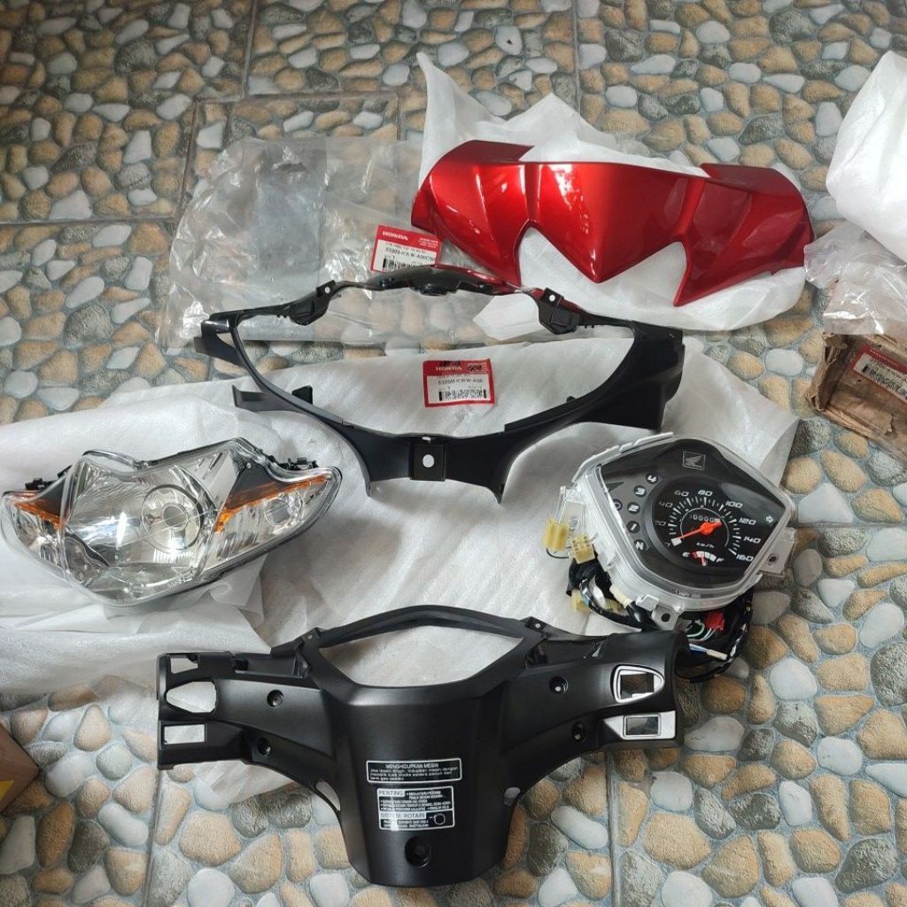 5320C-KWW-A00 BATOK KEPALA COVER SATU SET KOMPLIT LENGKAP HONDA REVO DX 110 REVO ABSOLUTE FULL ORIGI