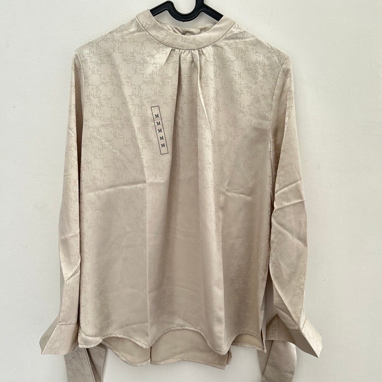 Baru dengan tag - Baju brand Kamiidea size M