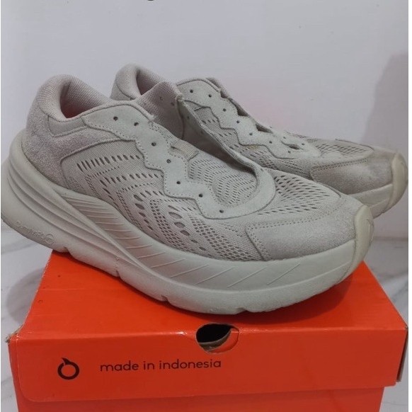 Preloved Sepatu ortuseight Hyperblast Encore SL warna moonstone
