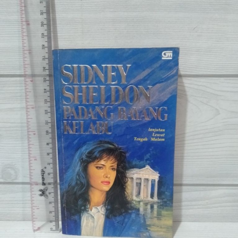 NOVEL ORIGINAL Padang Bayang Kelabu By Sidney Sheldon