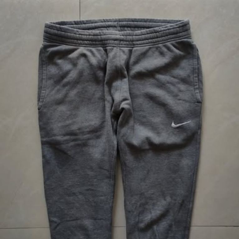 Celana Jogger NIKE Size S Original Second