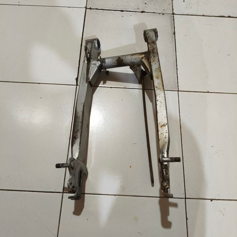 swing arm/lengan ayun Kawasaki Blitz R/Blitz Joy/zone 125