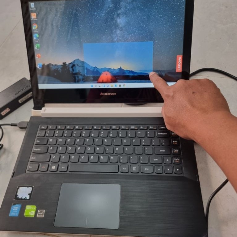 Laptop Lenovo Flex Intel core i5 touchscreen with Nvidia grafis
