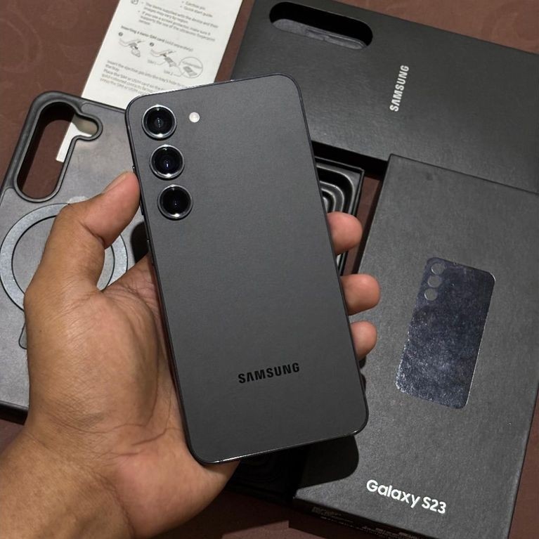 Samsung S23 Basic minus garis 1 tipis , kondisi hp second like new