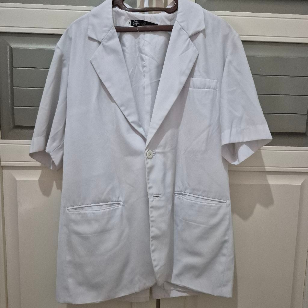 Jas Koas / Sneli koas Dua Saudara bekas second preloved murah Jas putih