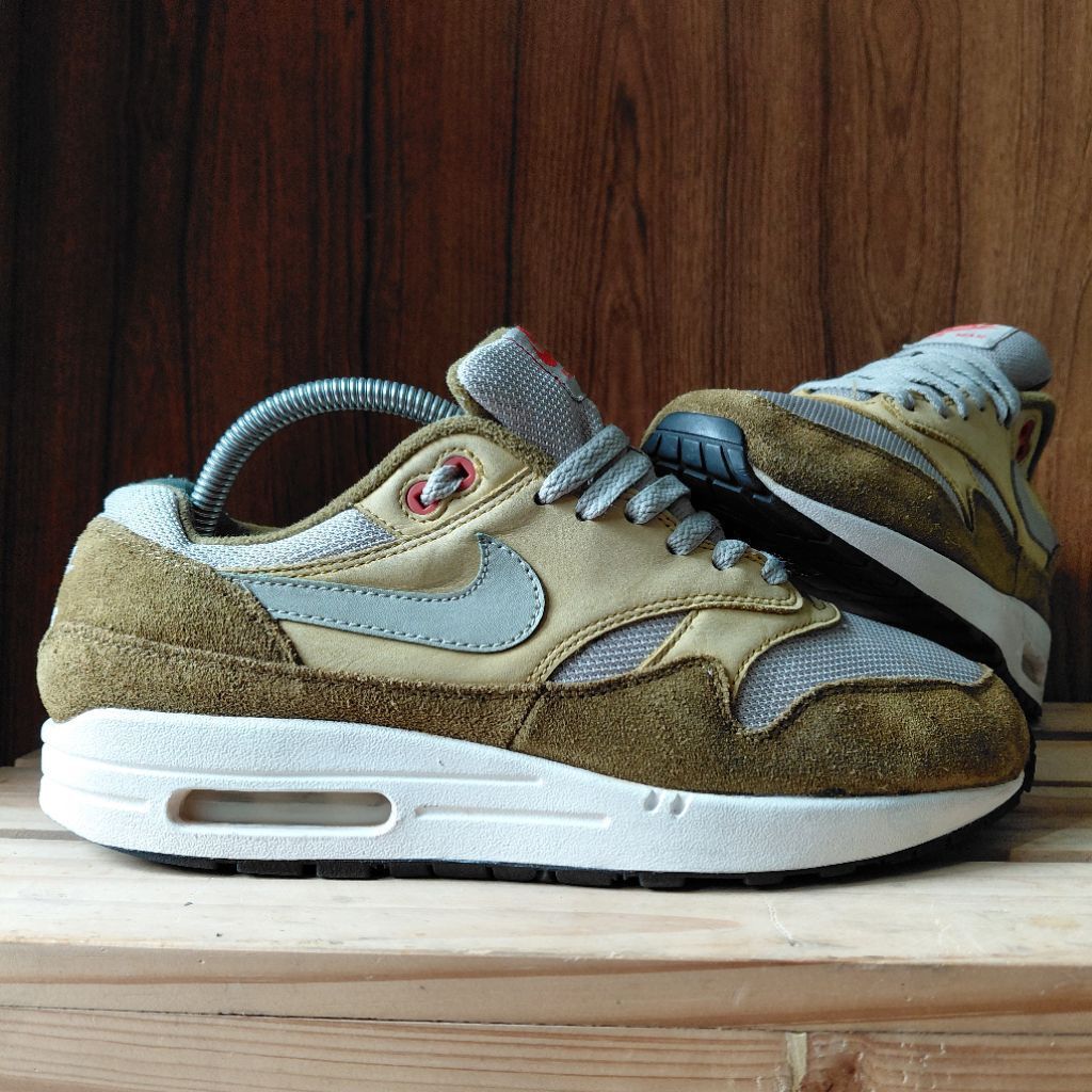 Size 42/265 | Sepatu Pria Branded N1K3 Air Max 1 Curry 'Olive | Sport Sneakers, Casual | Second Prel