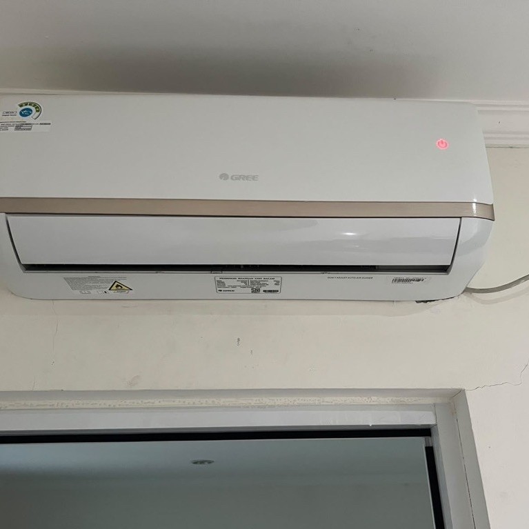 DIJUAL AC SECOND 1 PK LOW WATT