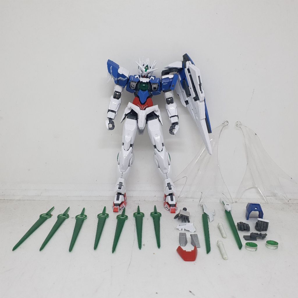 Model Kit Real Grade RG 1/144 Gundam 00 Els Qant Quanta Setsuna F Seiei Celestial Being Bandai Custo
